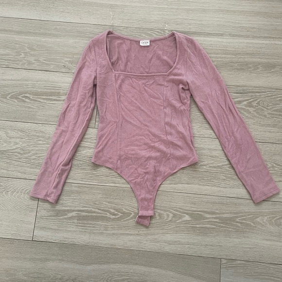 Le Lis Tops - Pink Body Suit